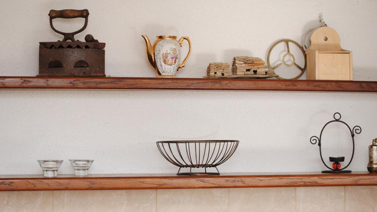 Seaview Luxury Apartment "Lucy" With Terrace & Vintage Summer Kitchen Trogir Buitenkant foto